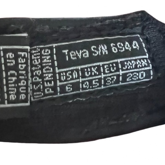 Teva Closed Toe Outdoor Red Hike Barefoot Sports Sandals Size 6 - Picture 5 of 5